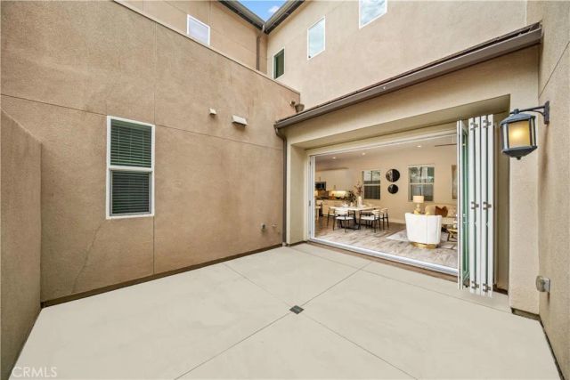 220 Follyhatch, Irvine, CA 92618