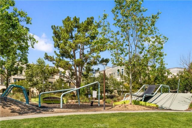 220 Follyhatch, Irvine, CA 92618