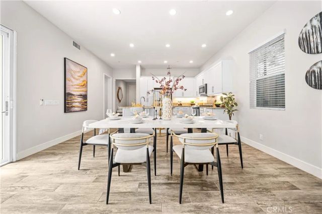 220 Follyhatch, Irvine, CA 92618