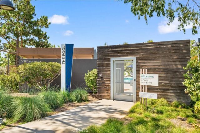 220 Follyhatch, Irvine, CA 92618