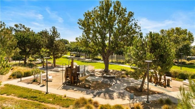 220 Follyhatch, Irvine, CA 92618
