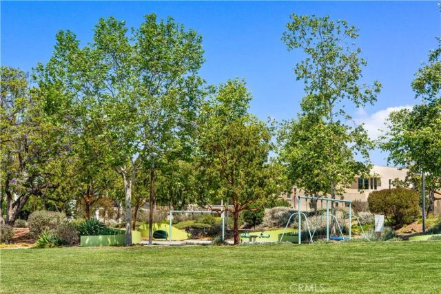 220 Follyhatch, Irvine, CA 92618