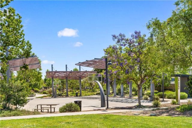 220 Follyhatch, Irvine, CA 92618