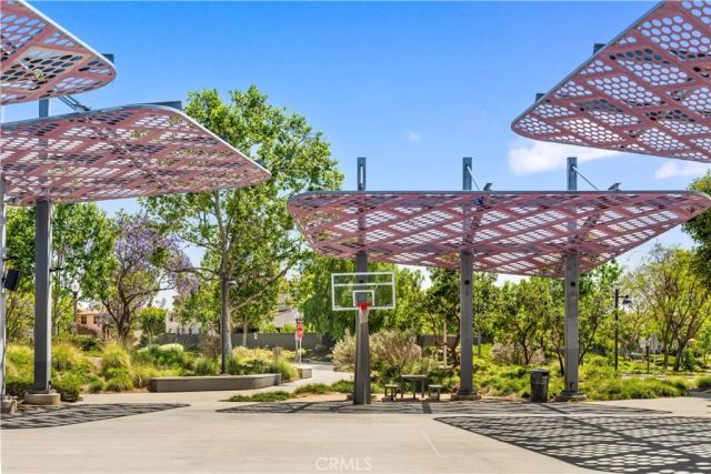 220 Follyhatch, Irvine, CA 92618