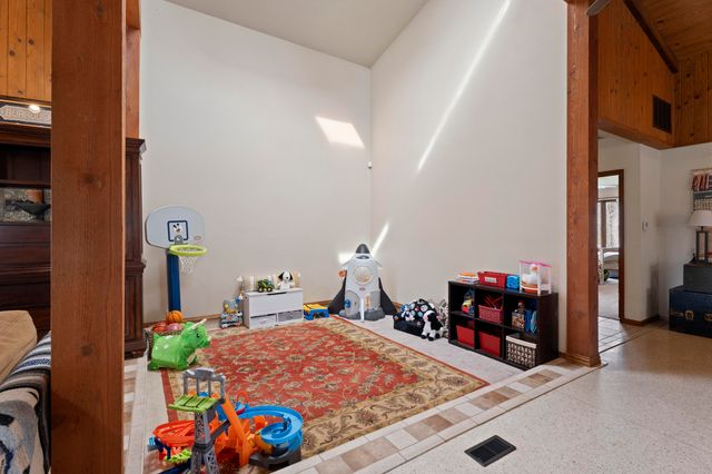 1202 Woodcrest Way, Grove, OK 74344