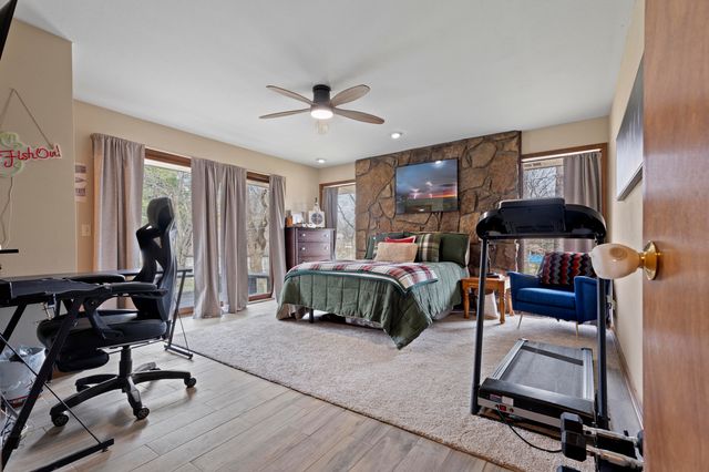 1202 Woodcrest Way, Grove, OK 74344