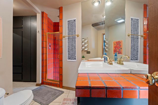 1202 Woodcrest Way, Grove, OK 74344