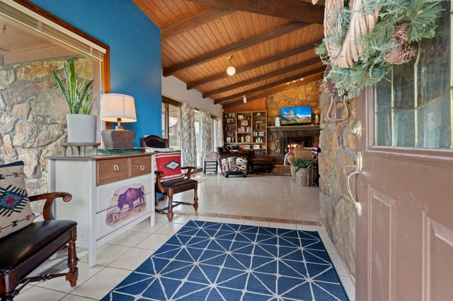 1202 Woodcrest Way, Grove, OK 74344