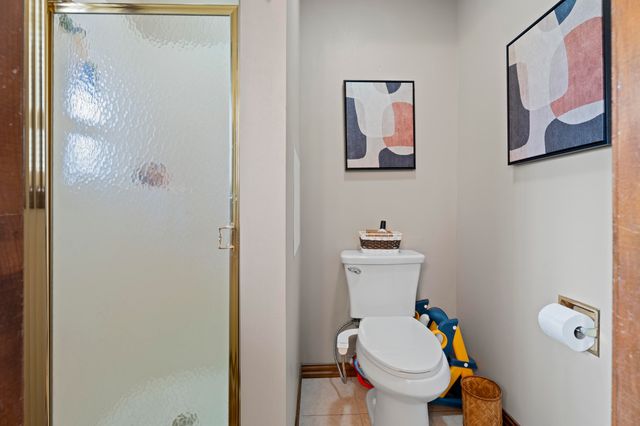 1202 Woodcrest Way, Grove, OK 74344