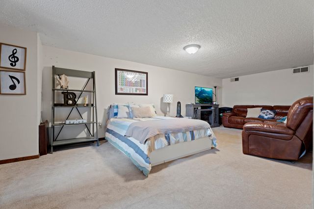 1202 Woodcrest Way, Grove, OK 74344