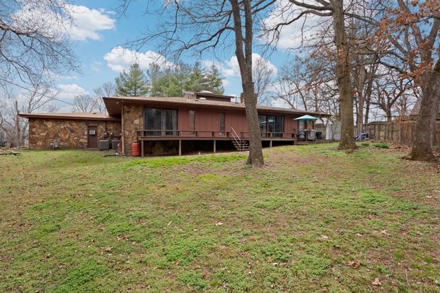 1202 Woodcrest Way, Grove, OK 74344