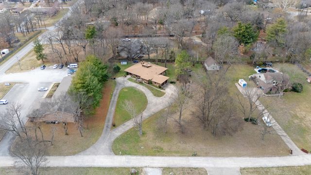 1202 Woodcrest Way, Grove, OK 74344