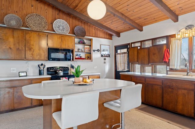 1202 Woodcrest Way, Grove, OK 74344