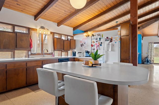 1202 Woodcrest Way, Grove, OK 74344