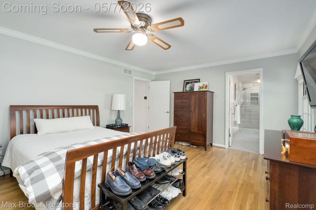 30800 Roberts Drive, Franklin Village, MI 48025