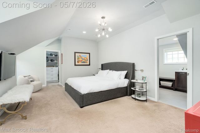 30800 Roberts Drive, Franklin Village, MI 48025