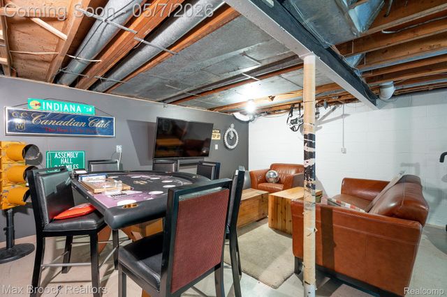 30800 Roberts Drive, Franklin Village, MI 48025