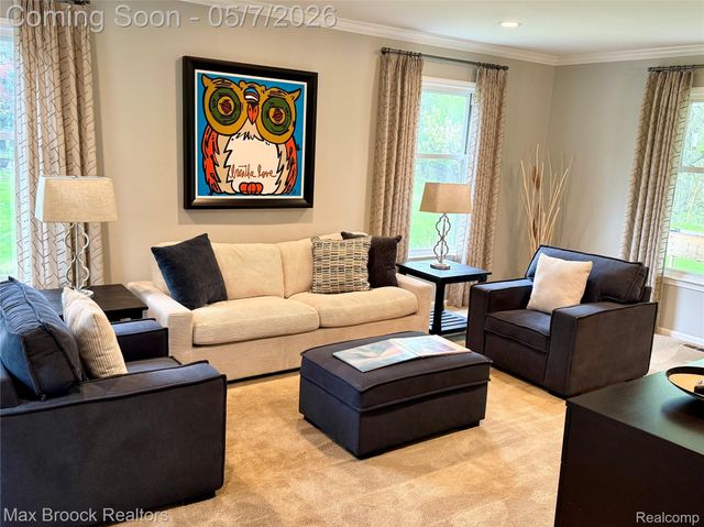 30800 Roberts Drive, Franklin Village, MI 48025