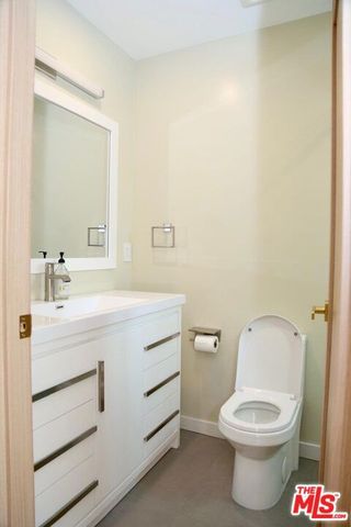8235 Alcove Avenue, North Hollywood (los Angeles), CA 91605