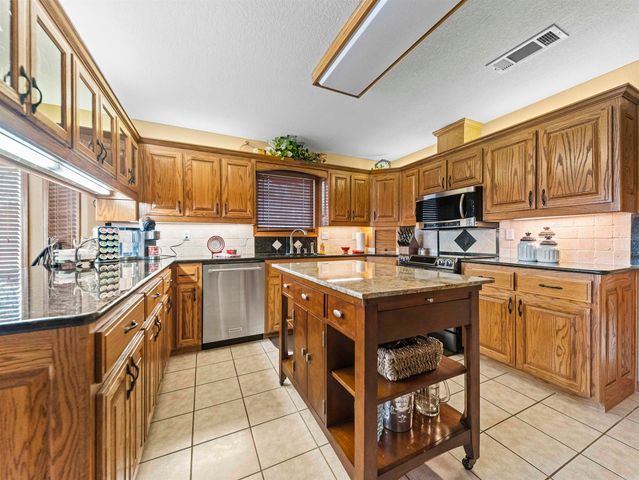 5 Adaja Lane, Hot Springs Village, AR 71909