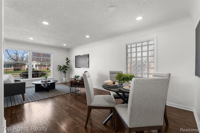 12751 Oak Park Boulevard, Oak Park, MI 48237