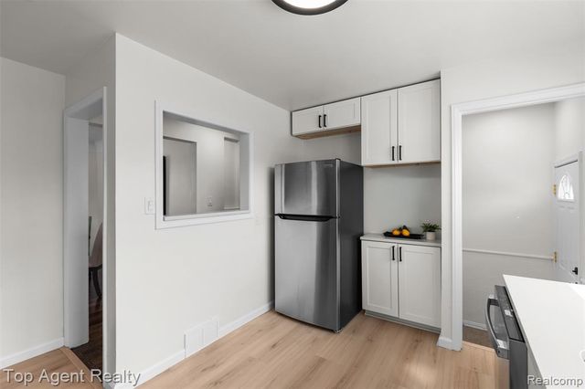 12751 Oak Park Boulevard, Oak Park, MI 48237