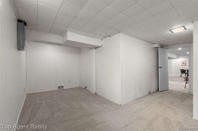 12751 Oak Park Boulevard, Oak Park, MI 48237