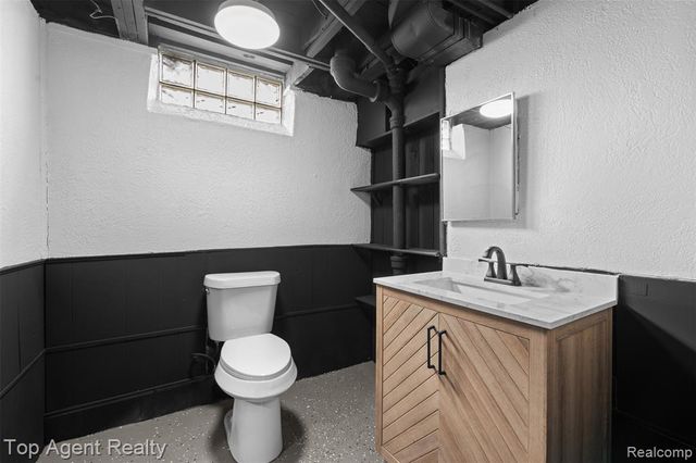 12751 Oak Park Boulevard, Oak Park, MI 48237