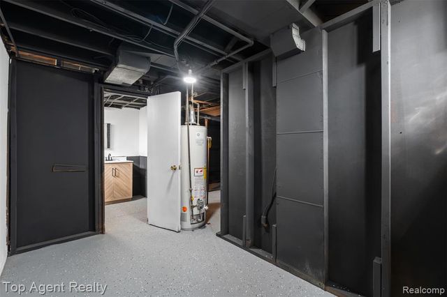 12751 Oak Park Boulevard, Oak Park, MI 48237