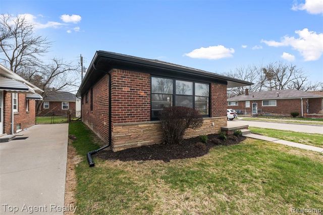 12751 Oak Park Boulevard, Oak Park, MI 48237