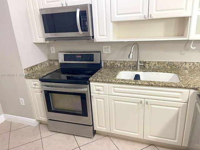 5079 SW 140th Terrace, Miramar, FL 33027
