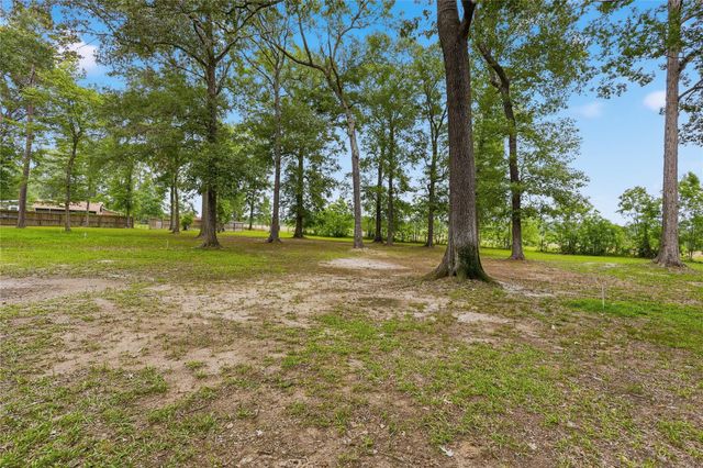 96 Road 3802, Cleveland, TX 77328
