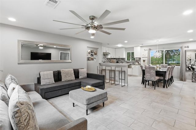 96 Road 3802, Cleveland, TX 77328