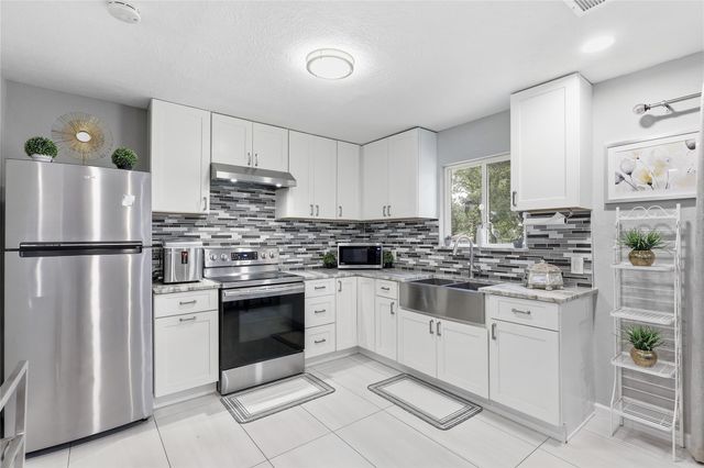96 Road 3802, Cleveland, TX 77328