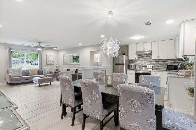 96 Road 3802, Cleveland, TX 77328