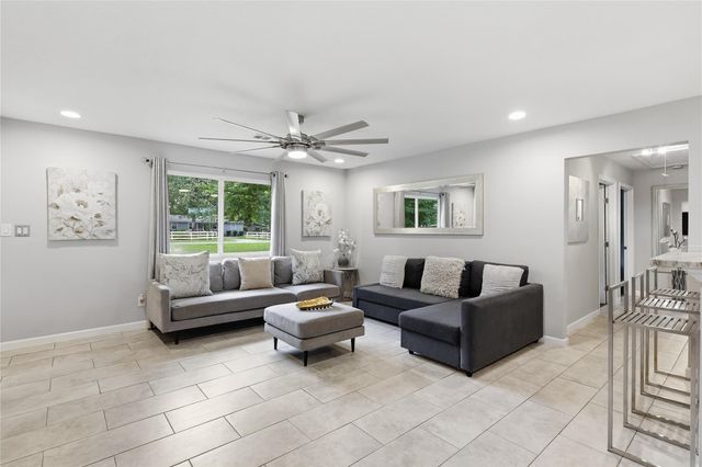96 Road 3802, Cleveland, TX 77328