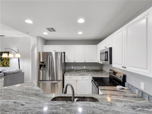 3952 Pomodoro CIR 303, Cape Coral, FL 33909