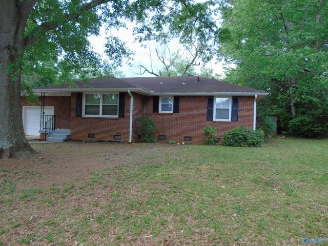 704 Graycroft Drive SE, Huntsville, AL 35802