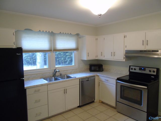 704 Graycroft Drive SE, Huntsville, AL 35802