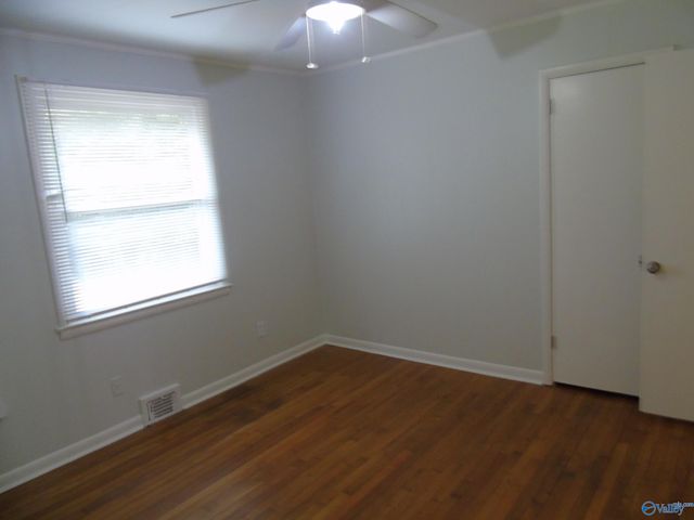 704 Graycroft Drive SE, Huntsville, AL 35802