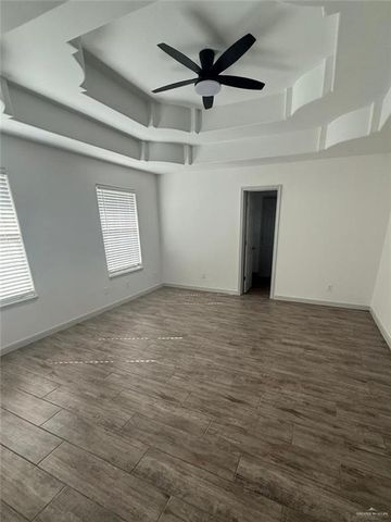 1004 Villas Del Norte Street, Weslaco, TX 78599