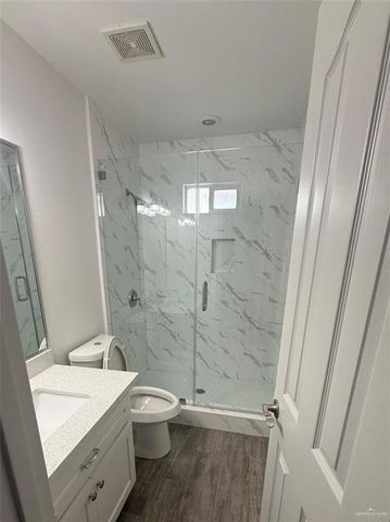 1004 Villas Del Norte Street, Weslaco, TX 78599