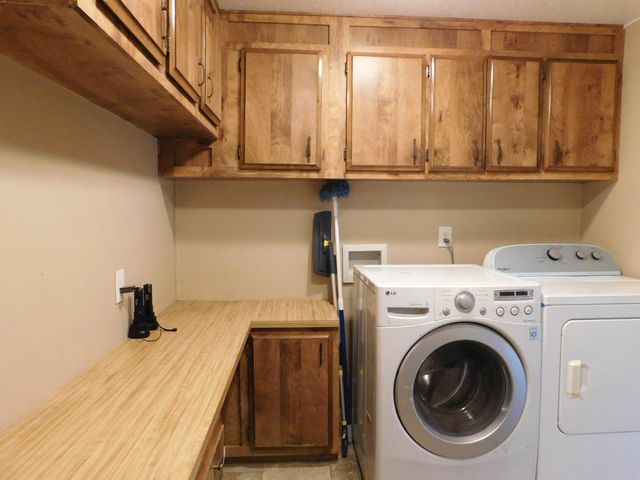 9 Sleepy Hollow Dr, Lodi, CA 95242