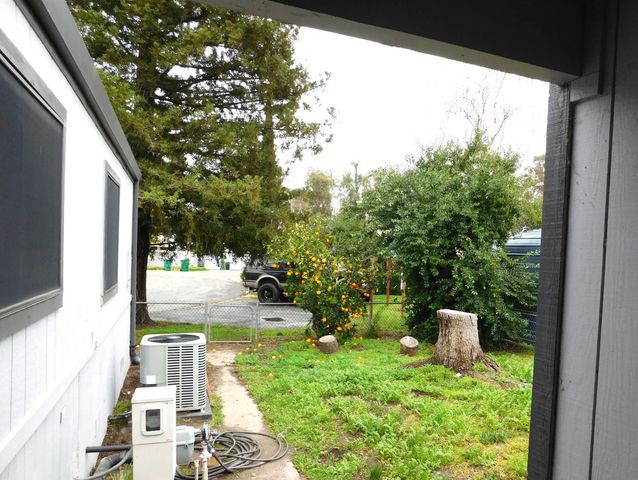 9 Sleepy Hollow Dr, Lodi, CA 95242