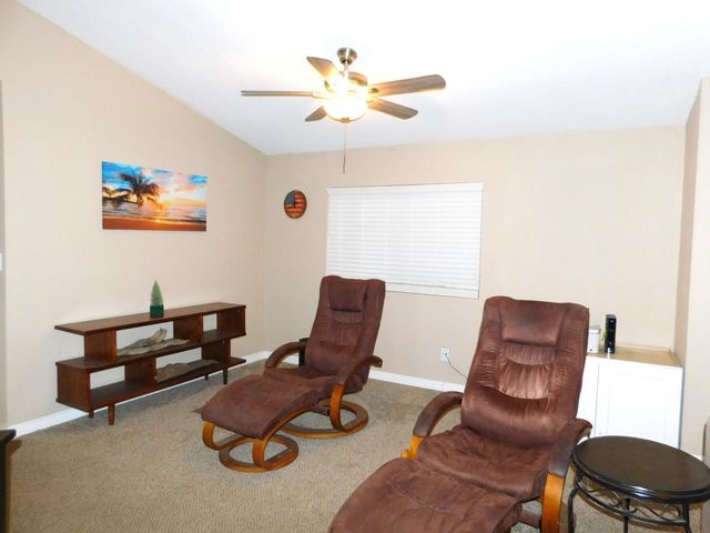 9 Sleepy Hollow Dr, Lodi, CA 95242