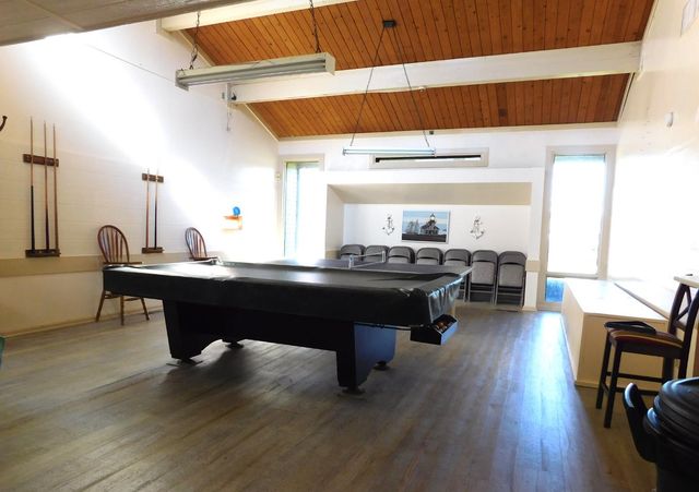 9 Sleepy Hollow Dr, Lodi, CA 95242