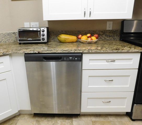 9 Sleepy Hollow Dr, Lodi, CA 95242