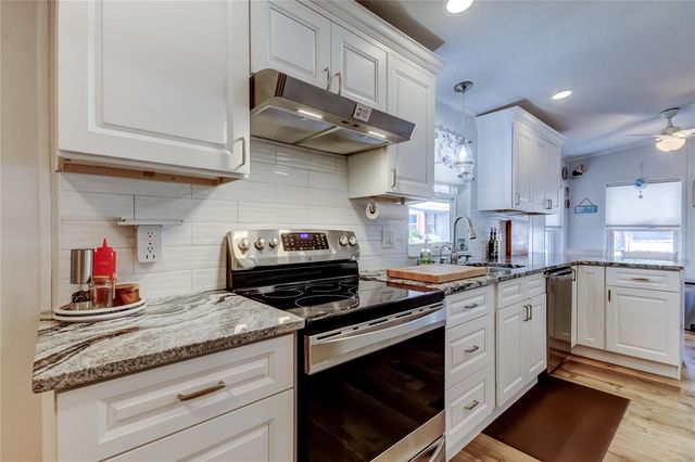 7 FRANGIPANI CIRCLE 7, Largo, FL 33770