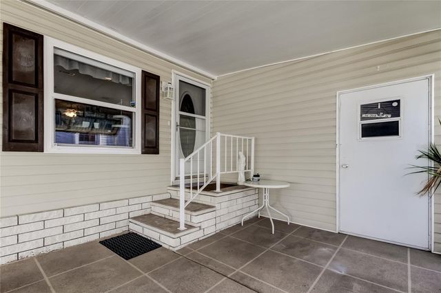 7 FRANGIPANI CIRCLE 7, Largo, FL 33770