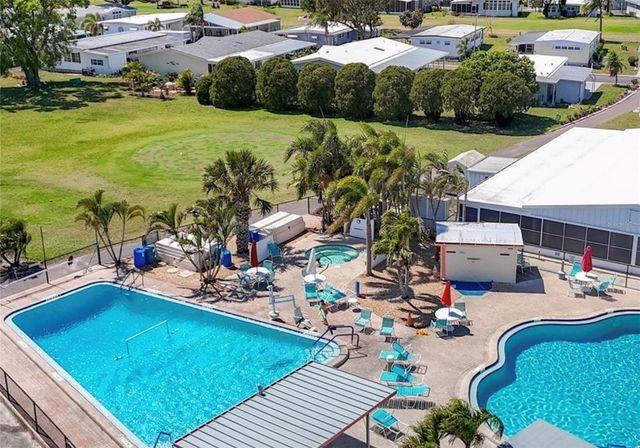 7 FRANGIPANI CIRCLE 7, Largo, FL 33770